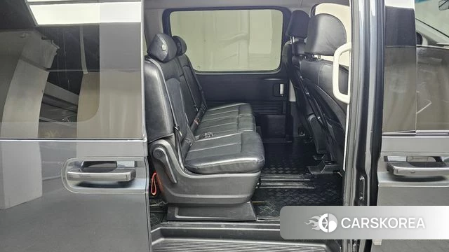 Hyundai Staria 2023 Серый из Кореи, фото 4