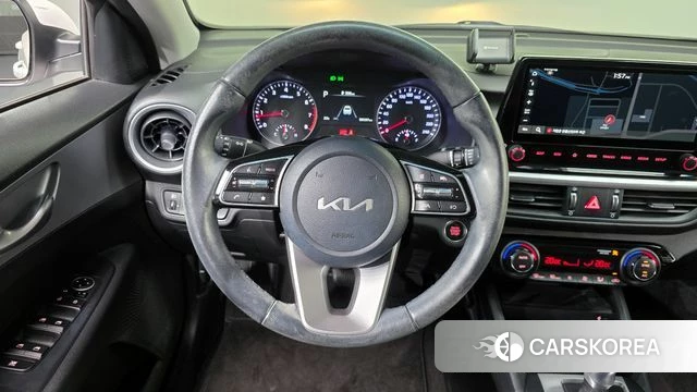 Kia The New K3 2nd generation 2021 Белый из Кореи, фото 4