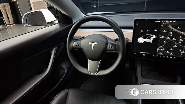 Tesla Model 3 2021 Белый из Кореи, фото 4