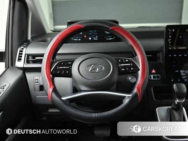 Hyundai Staria 2022 Белый из Кореи, фото 4