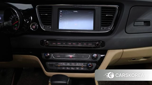 Kia All New Carnival 2018 Белый из Кореи, фото 4