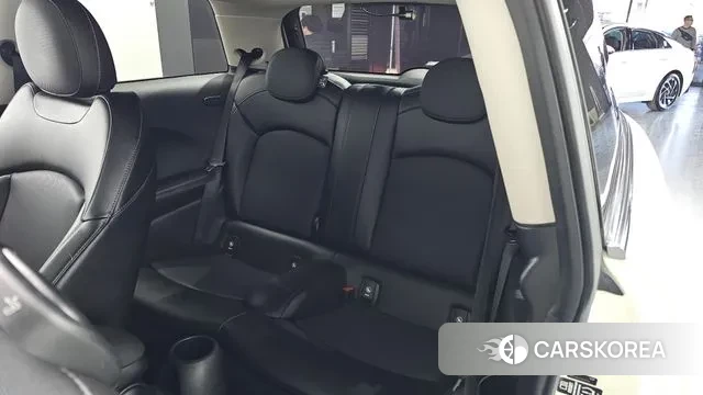 Mini Cooper D 2018 Жемчужный цвет из Кореи, фото 4