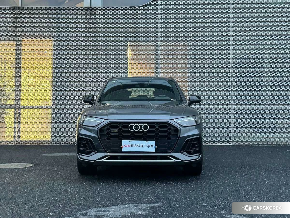 Audi Q5L 2023 Темно-серый из Китая, фото 4