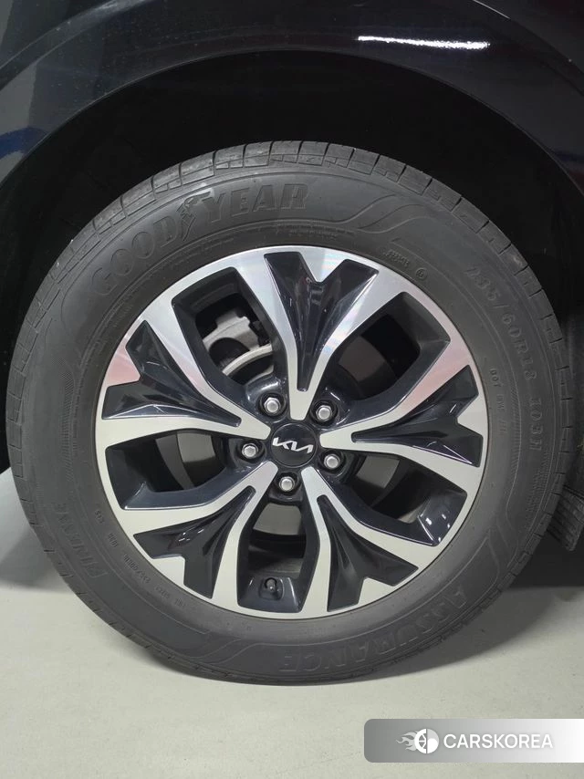 Kia Carnival 4th generation 2023 Черный из Кореи, фото 4