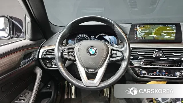 BMW 5 Series (G30) 2018 Черный из Кореи, фото 4