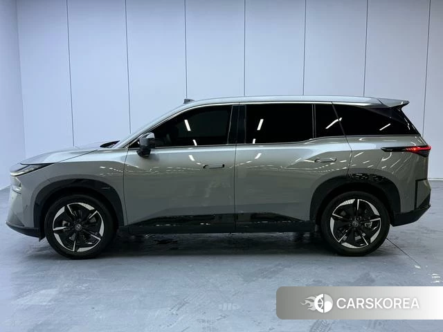 Toyota Platinum Wisdom 3X 2025 Серебристо-серый из Китая, фото 4