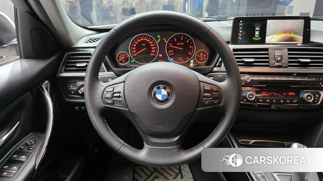 BMW 3 Series (F30) 2018 Белый из Кореи, фото 4