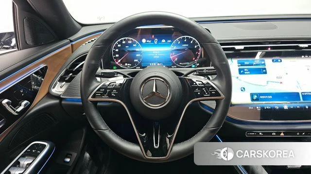 Mercedes-Benz E-Class W214 2024 Белый из Кореи, фото 4