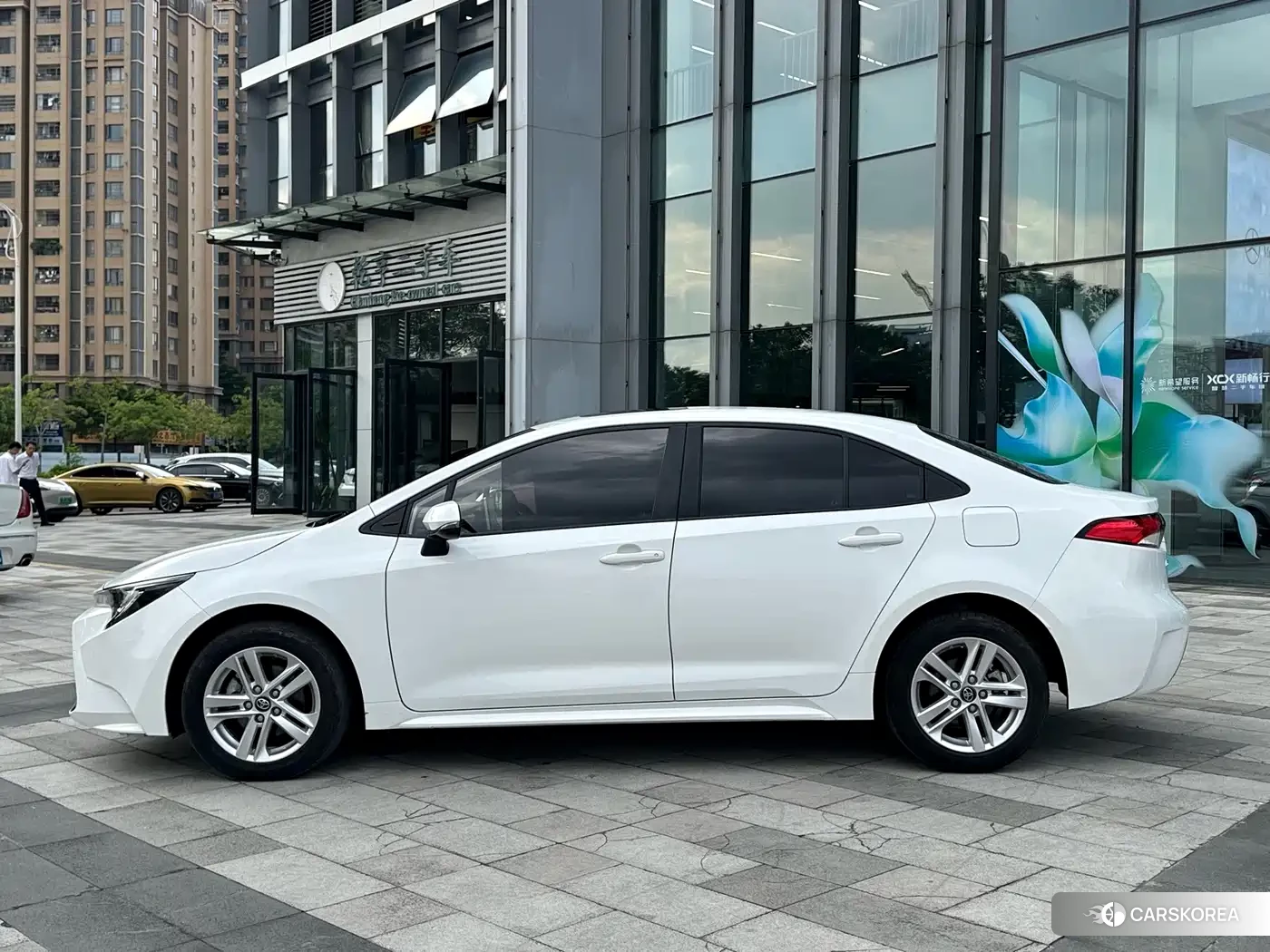 Toyota Levin 2022 Белый из Китая, фото 4