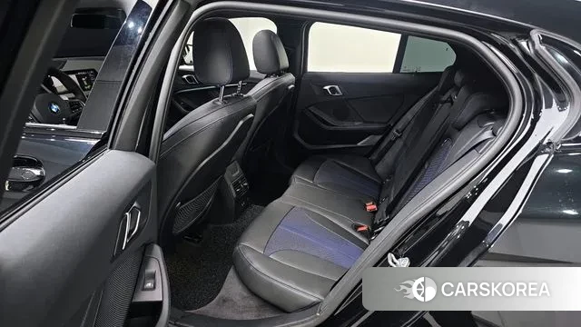 BMW 1 Series (F40) 2024 Черный из Кореи, фото 4