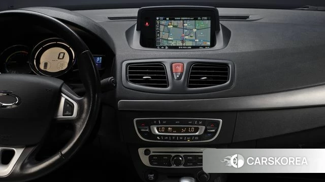 Renault Korea (Samsung) SM3 Z.E. 2018 Серебристо-серый из Кореи, фото 4
