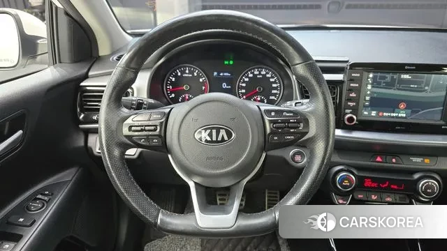 Kia Stonic 2018 Белый из Кореи, фото 4