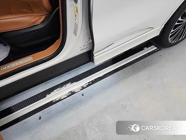 Lincoln Aviator 2nd generation 2022 Белый из Кореи, фото 4