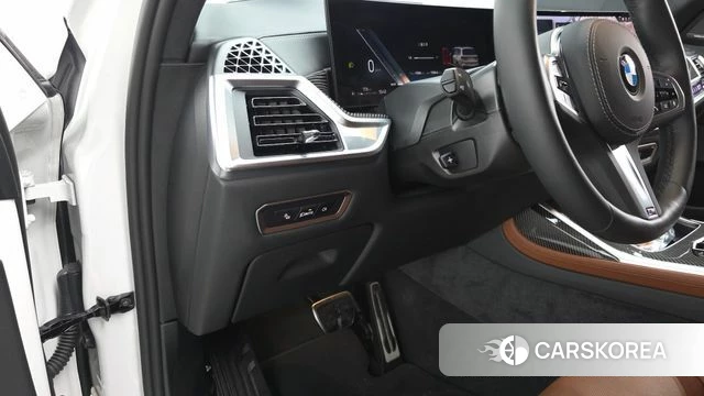 BMW X7 (G07) 2025 Белый из Кореи, фото 4