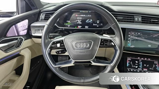 Audi e-Tron 2020 Темно-зеленый из Кореи, фото 4