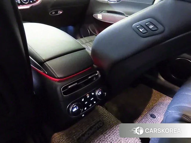 Genesis GV70 2023 Черный из Кореи, фото 4