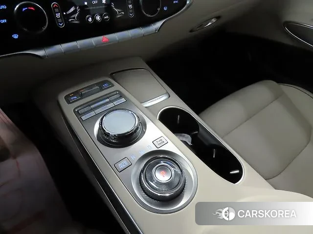 Genesis GV70 2022 Серебристо-серый из Кореи, фото 4