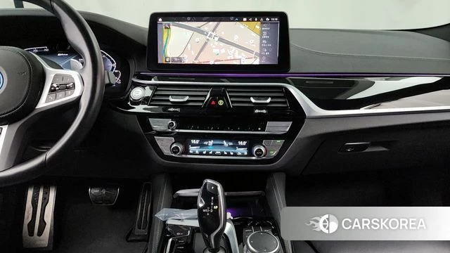 BMW 5 Series (G30) 2023 Серый из Кореи, фото 4