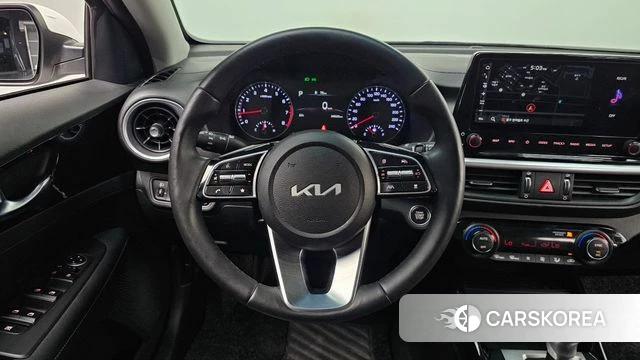 Kia The New K3 2nd generation 2022 Белый из Кореи, фото 4