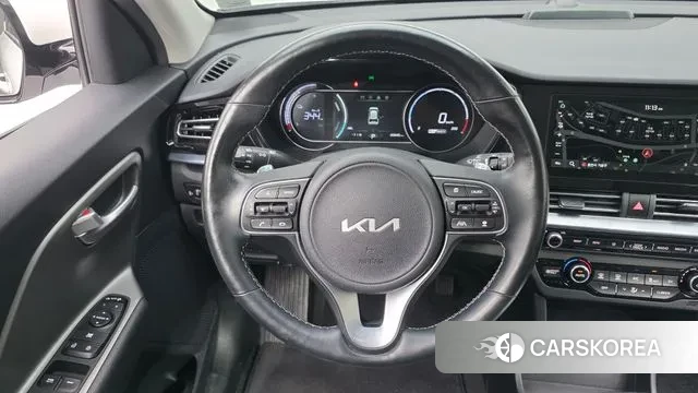 Kia Niro Plus 2022 Белый из Кореи, фото 4