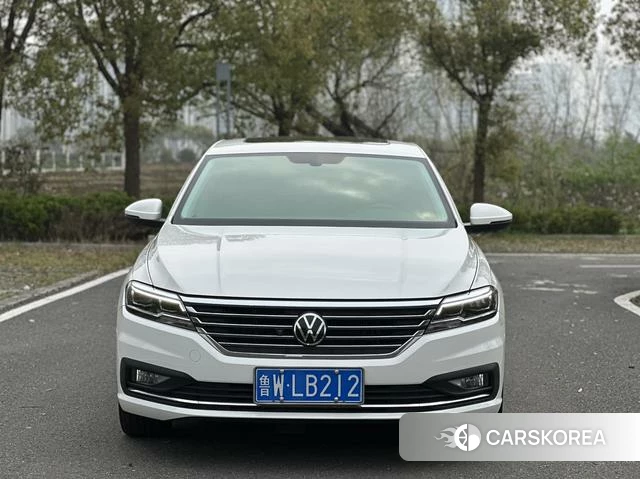 Volkswagen Lavida 2021 Белый из Китая, фото 4