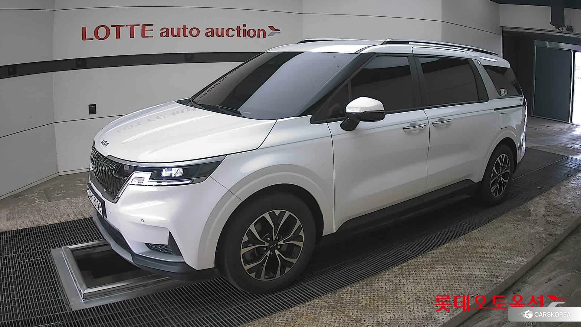 Kia Carnival 2023 Белый из Кореи, фото 4