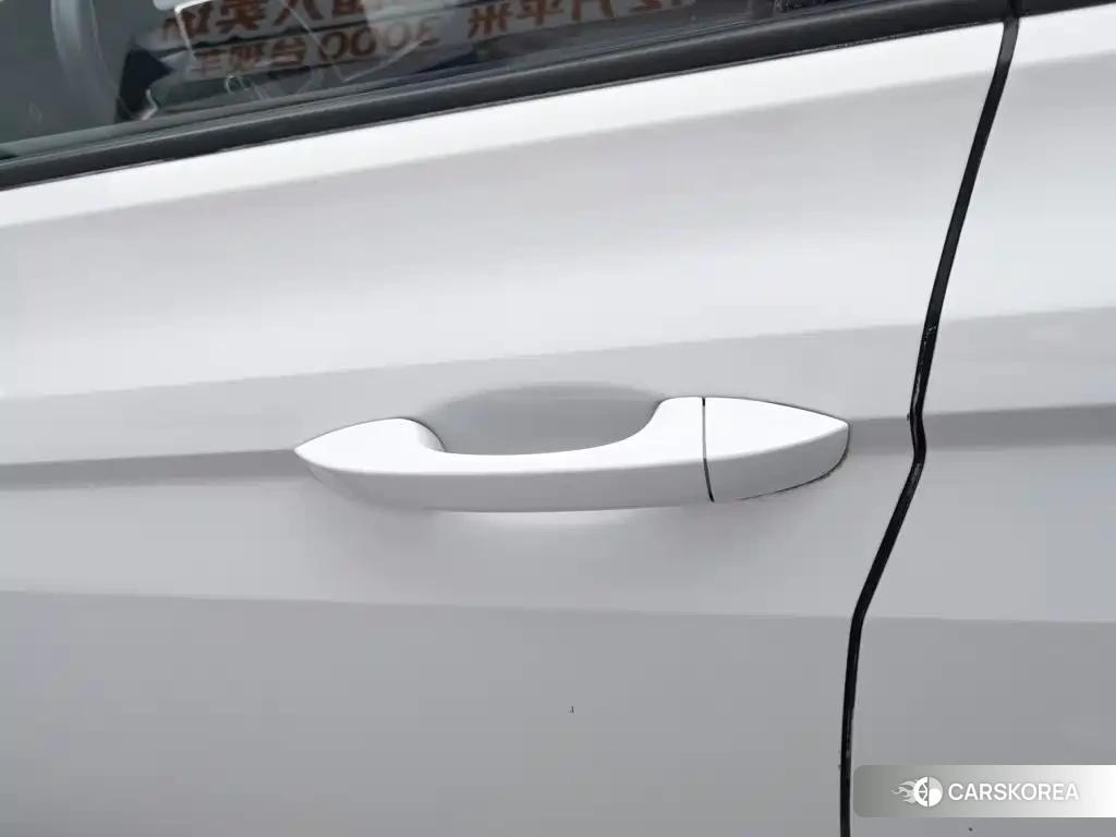 Volkswagen Bora 2024 Белый из Китая, фото 4