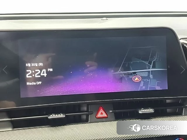 Kia Sportage 5th Generation Hybrid 2023 Белый из Кореи, фото 4