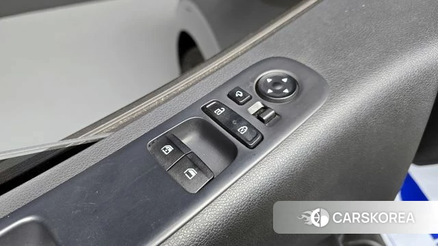 Hyundai Staria 2023 Серебряный из Кореи, фото 4