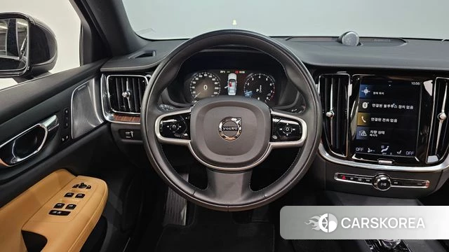 Volvo S60 3rd generation 2022 Черный из Кореи, фото 4