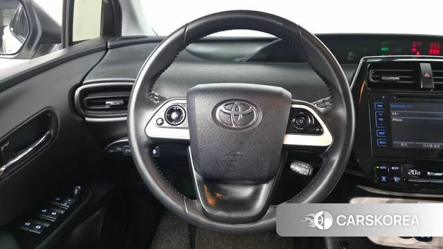 Toyota Prius 4th Generation 2018 Белый из Кореи, фото 4