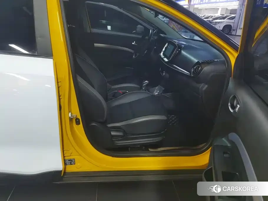 Kia KX1 2021 Белый из Китая, фото 4