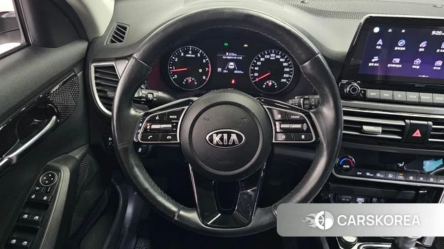 Kia Seltos 2021 Белый из Кореи, фото 4