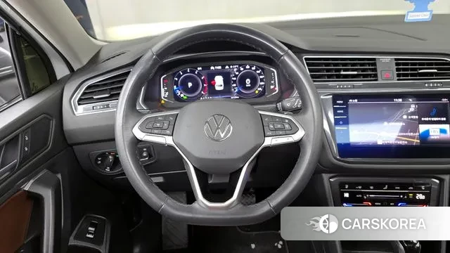 Volkswagen Tiguan Allspace 2022 Белый из Кореи, фото 4