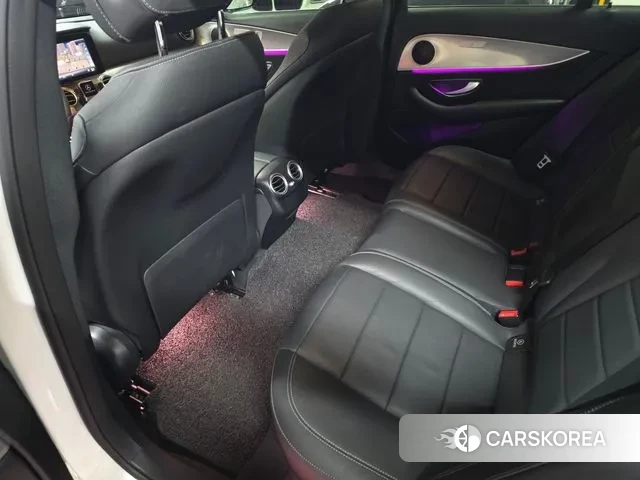 Mercedes-Benz E-Class W213 2018 Белый из Кореи, фото 4