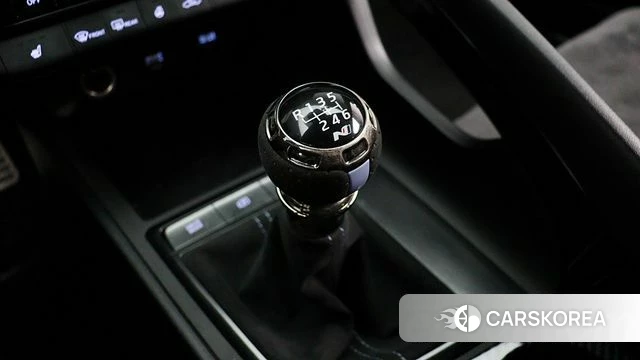 Hyundai Avante (CN7) 2023 Серебристо-серый из Кореи, фото 4