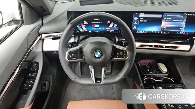 BMW 5 Series (G60) 2025 Белый из Кореи, фото 4