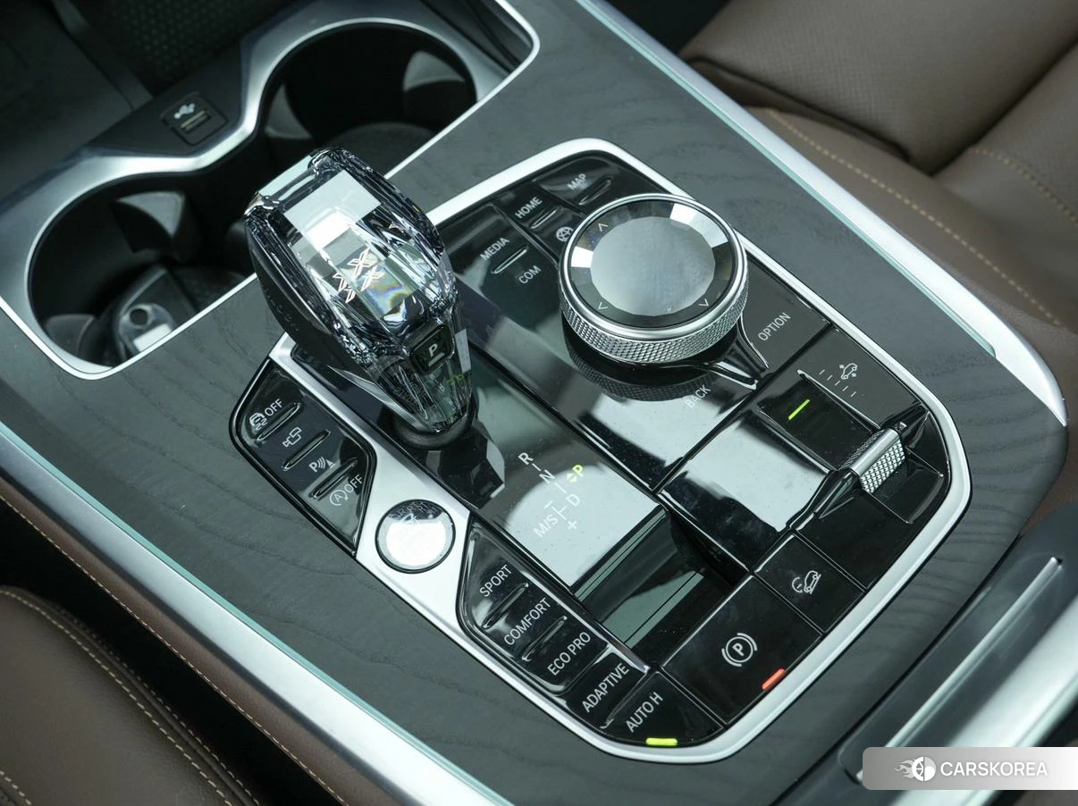 BMW X7 2021 Черный из Китая, фото 4