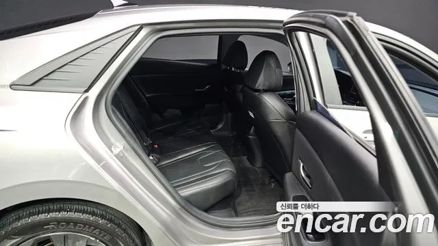 Hyundai Avante Hybrid (CN7) 2021 Серебристо-серый из Кореи, фото 4