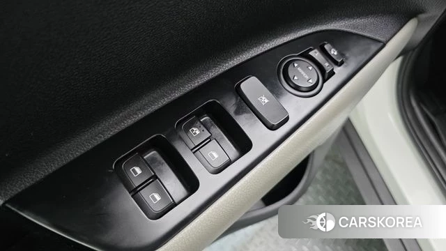 Kia Stonic 2018 Белый из Кореи, фото 4