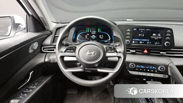 Hyundai The New Avante (CN7) 2024 Белый из Кореи, фото 4