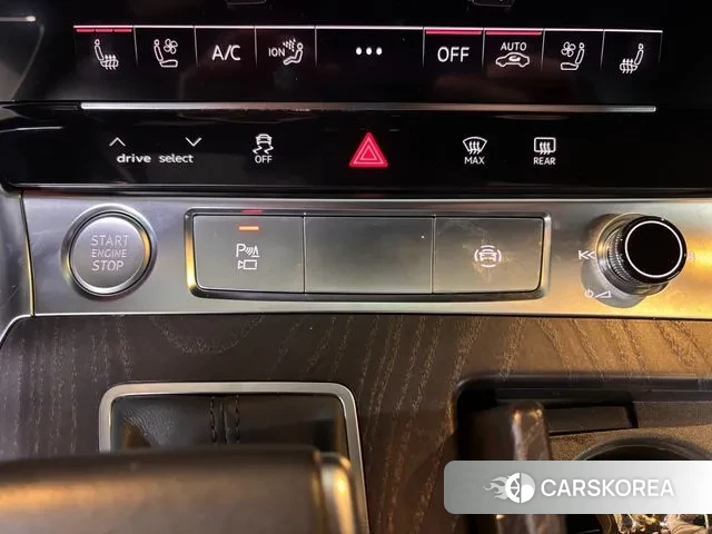 Audi A6 (C8) 2020 Черный из Кореи, фото 4