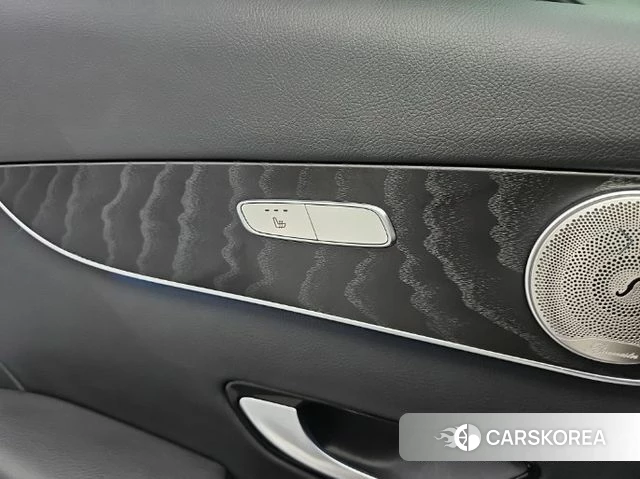 Mercedes-Benz GLC-Class X253 2019 Белый из Кореи, фото 4