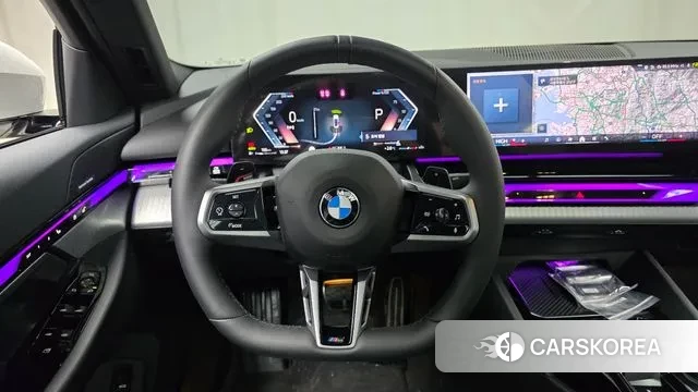 BMW 5 Series (G60) 2025 Белый из Кореи, фото 4