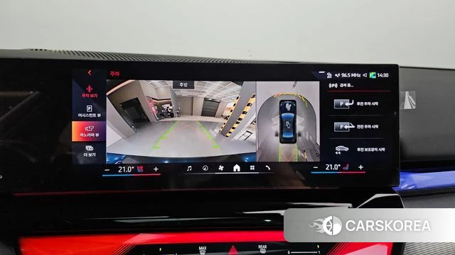 BMW 5 Series (G60) 2025 Черный из Кореи, фото 4