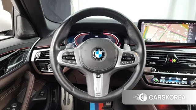 BMW 5 Series (G30) 2023 Белый из Кореи, фото 4