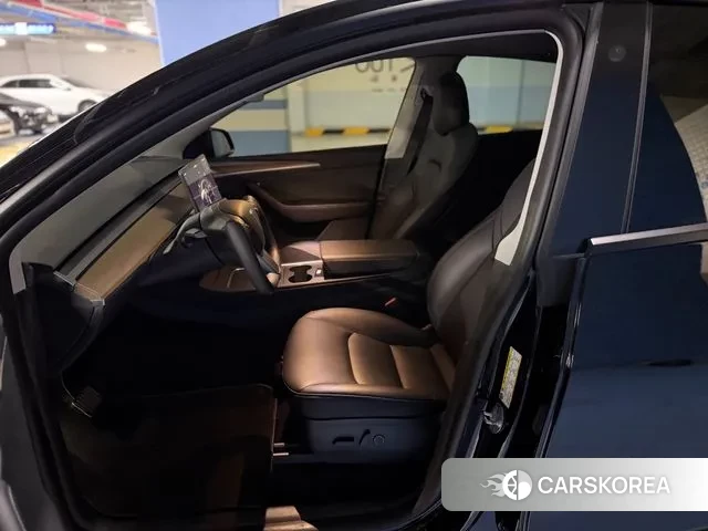 Tesla Model Y 2022 Черный из Кореи, фото 4