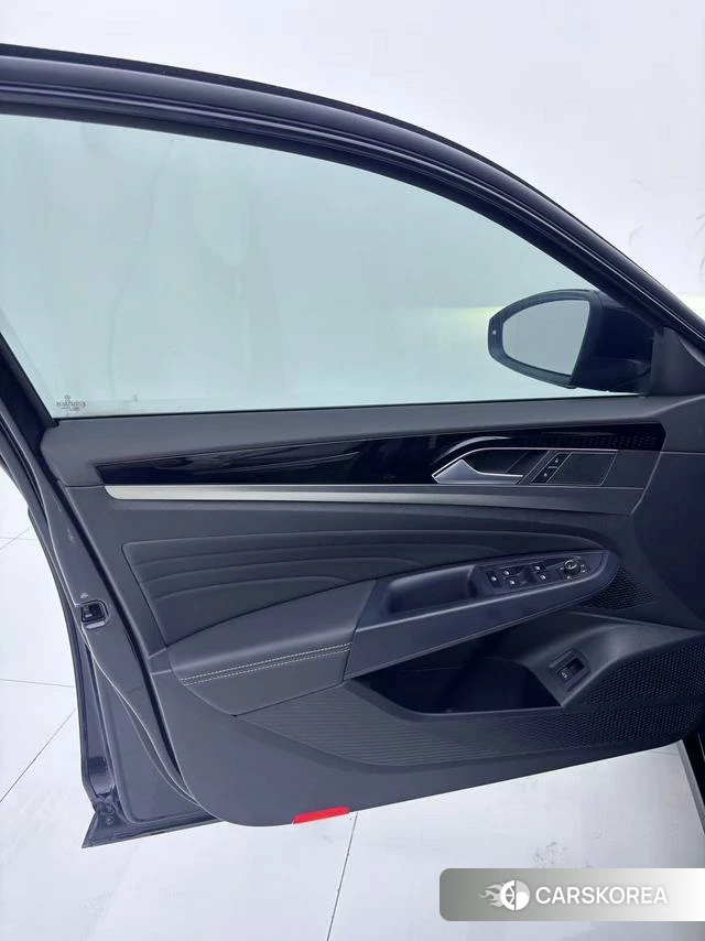 Volkswagen Passat 2024 Черный из Китая, фото 4