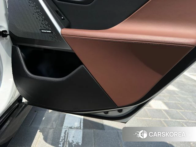 BMW i5 (G60) 2024 Белый из Кореи, фото 4
