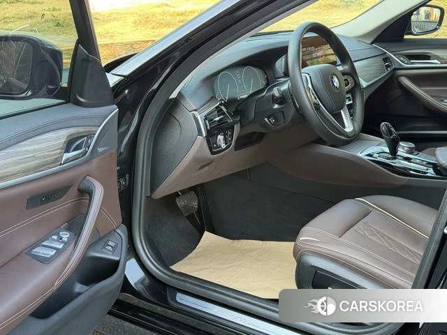 BMW 5 series 2019 Черный из Китая, фото 4